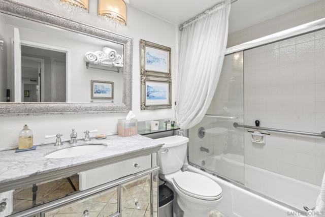 9 Catpaw Cape, Coronado CA: https://media.crmls.org/mediaz/0a1b399f-cdd3-46fb-899c-d92cf76b795b.jpg