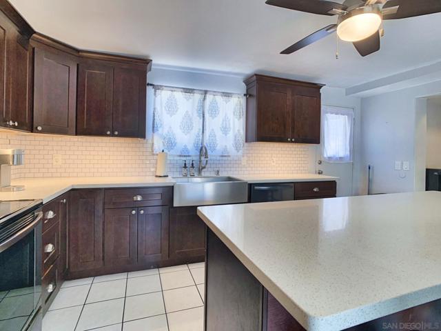 8644 Via Del Luz, El Cajon CA: https://media.crmls.org/mediaz/0a1b4ae1-3ffd-43eb-a964-9bb31e39dfdd.jpg