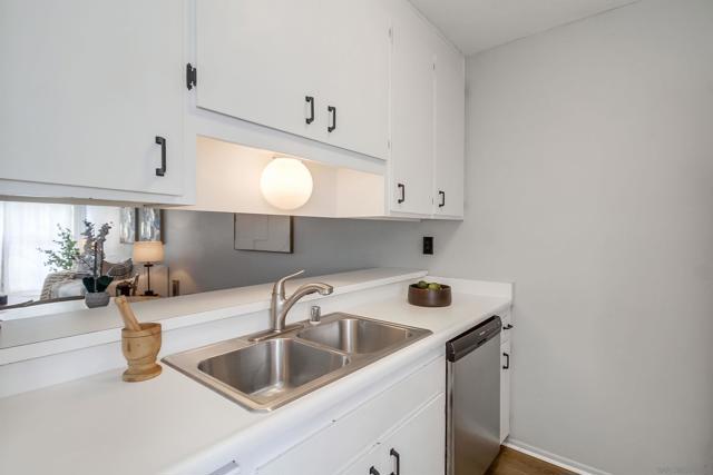 4125 Mount Alifan Pl, San Diego CA: https://media.crmls.org/mediaz/0a1b5c75-e351-49c1-9091-b7aa14c73e78.jpg