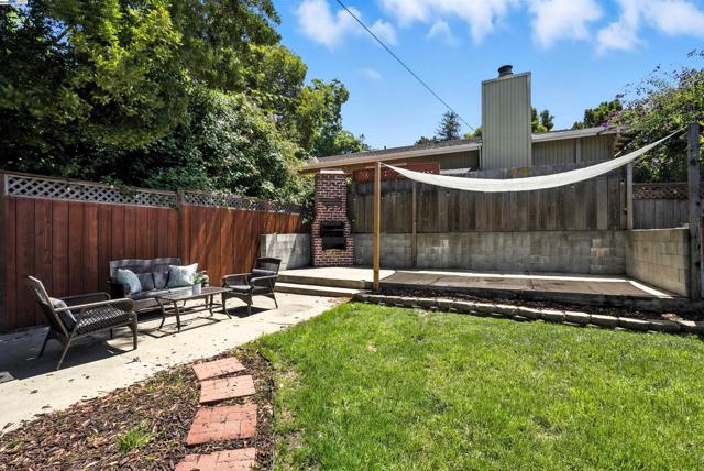4030 Edwards Ave, Oakland CA: https://media.crmls.org/mediaz/0a1b77ee-02f0-4b4d-9799-118de3fb647d.jpg
