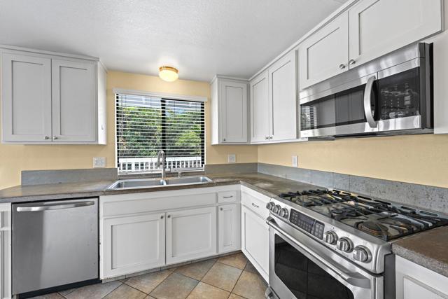 Detail Gallery Image 17 of 46 For 2835 Guajome Lake Rd, Oceanside,  CA 92057 - 3 Beds | 2 Baths