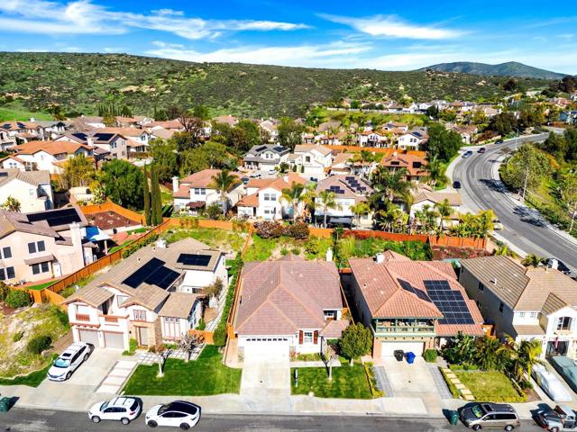 2710 Valleycreek Drive, Chula Vista CA: https://media.crmls.org/mediaz/0a1bf8c1-a1f5-4187-a5e2-cdcf7e19c725.jpg