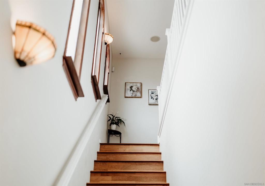 https://media.crmls.org/mediaz/0a1ce3e8-053e-441c-b590-2d93656bc8b5.jpg?preset=X-Large