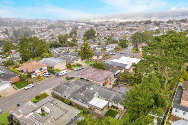 2781 Saint Cloud Drive, San Bruno CA: https://media.crmls.org/mediaz/0a1cf9c9-9492-4c73-a016-f07a16e74261.jpg