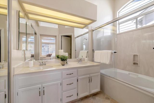 585 Shoal Circle,  CA: https://media.crmls.org/mediaz/0a1d8f29-f0e4-4ada-80c3-a4bb42a0448f.jpg