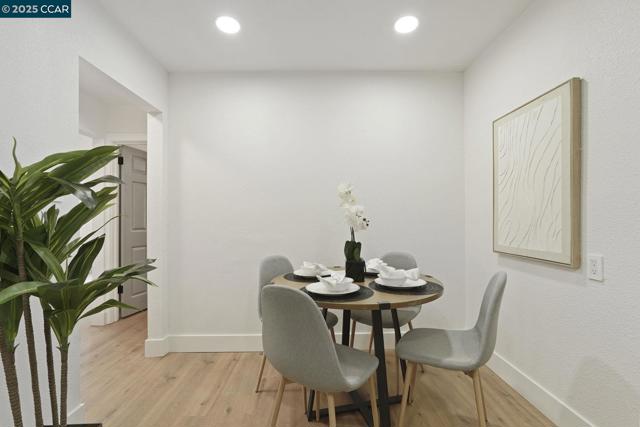 1021 Frienza Avenue, Sacramento CA: https://media.crmls.org/mediaz/0a1eaf7b-1380-4820-bba3-338e947dd399.jpg
