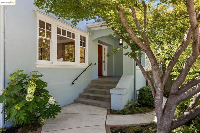 2842 Ashby Ave, Berkeley CA: https://media.crmls.org/mediaz/0a1f41ac-91da-438e-b3c0-dfcfbfa04c71.jpg