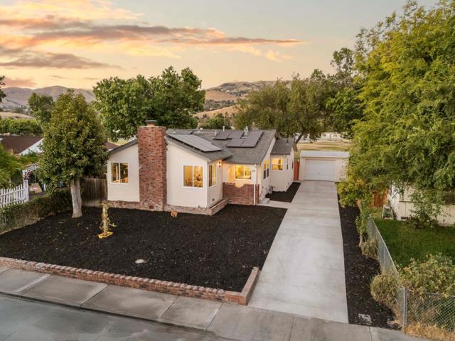 366 Cureton Place, San Jose CA: https://media.crmls.org/mediaz/0a20dc14-4202-4af3-81f3-db6f44b5b568.jpg