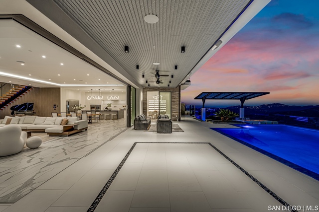 18386 Avenida Apice, Rancho Santa Fe CA: https://media.crmls.org/mediaz/0a2123f3-9a34-4b3b-9ff3-0f73f81b70c5.jpg