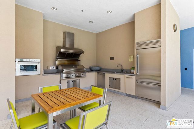Image 20 of 24 For 960 Palm Canyon Drive 202