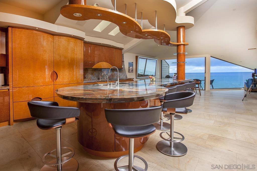 205 S Helix 71/72, Solana Beach, CA 92075