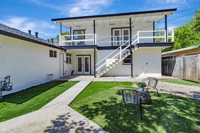 2698 Goodwin Avenue, Redwood City CA: https://media.crmls.org/mediaz/0a233f83-301e-45c7-8634-faeea231ded5.jpg