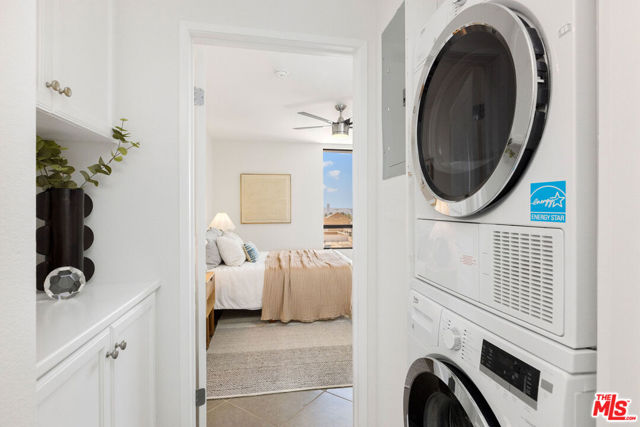7320 Hawthorn Avenue, Los Angeles CA: https://media.crmls.org/mediaz/0a23a495-752f-40c2-833f-4df7b9b86be2.jpg