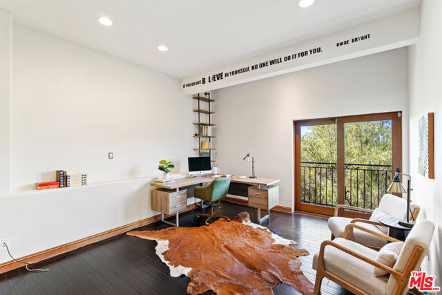 24410 Mulholland Highway, Calabasas CA: https://media.crmls.org/mediaz/0a24173a-a112-435a-9de3-6ad3352d2254.jpg