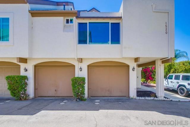 1520 Granite Hills Dr, El Cajon CA: https://media.crmls.org/mediaz/0a25e694-89bb-4a24-88a7-edc3878db7cd.jpg