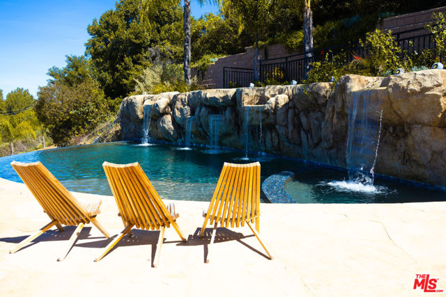 24410 Mulholland Highway, Calabasas CA: https://media.crmls.org/mediaz/0a2610a9-6d64-4919-b6a6-bce5f4a9aa74.jpg