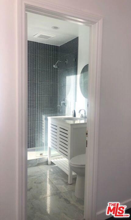 9033 VISTA GRANDE Street, West Hollywood CA: https://media.crmls.org/mediaz/0a264946-da15-464a-a432-83558c3e1254.jpg