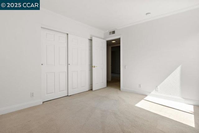 1617 Ptarmigan Dr, Walnut Creek CA: https://media.crmls.org/mediaz/0a266387-47b2-4db1-a897-4239193c2692.jpg