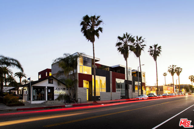 1324 Abbot Kinney Boulevard Venice, California