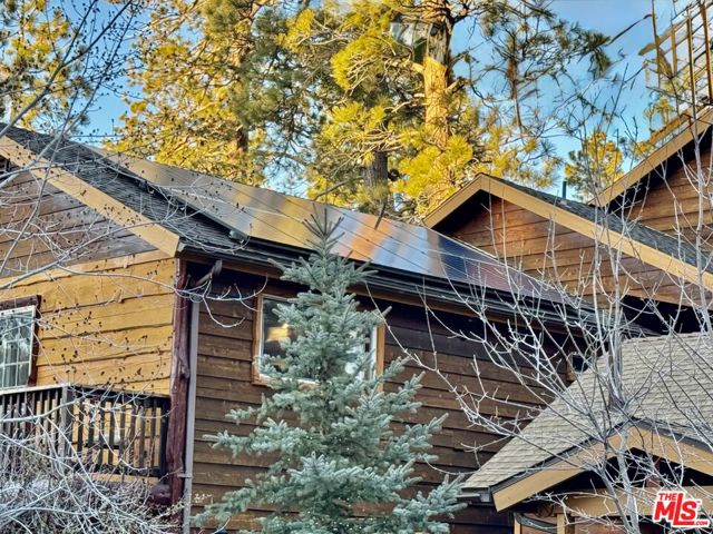 539 Lakewood Lane, Big Bear CA: https://media.crmls.org/mediaz/0a272708-69ac-4dbe-a34e-9bdc4ae1155e.jpg