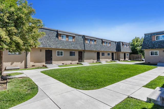 2925 Florence Avenue, San Jose CA: https://media.crmls.org/mediaz/0a278d2b-b3ce-4468-a9c4-5c9448a25ab5.jpg