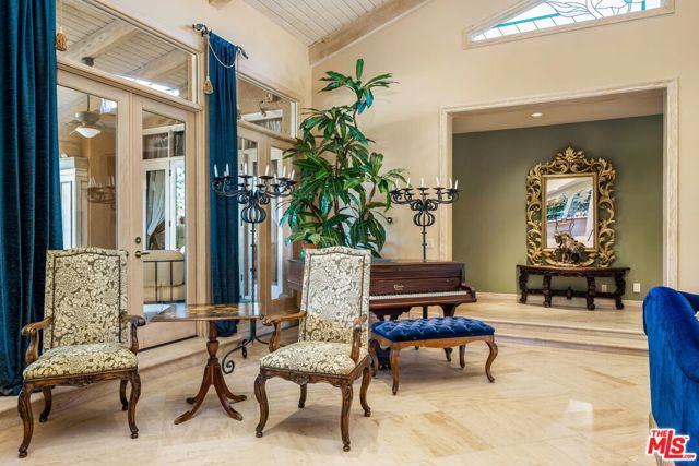 71150 N Thunderbird Terrace, Rancho Mirage CA: https://media.crmls.org/mediaz/0a27c4c5-261f-4a2e-a952-0873c49dce13.jpg