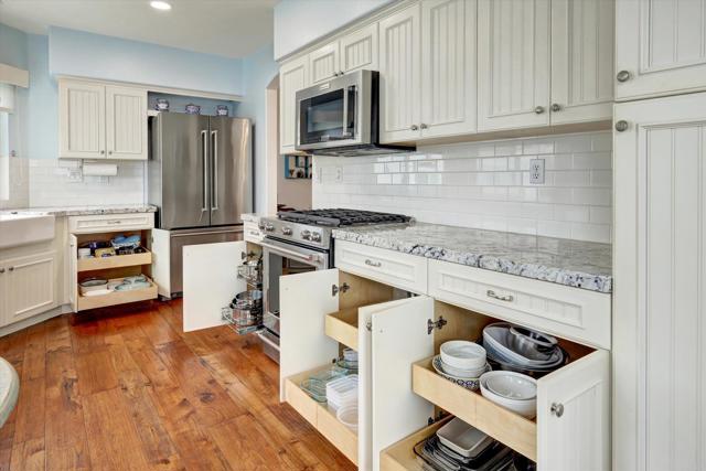 3372 Corsica Way, Oceanside CA: https://media.crmls.org/mediaz/0a2849de-1efe-43aa-b32a-fa8c0065e8f4.jpg