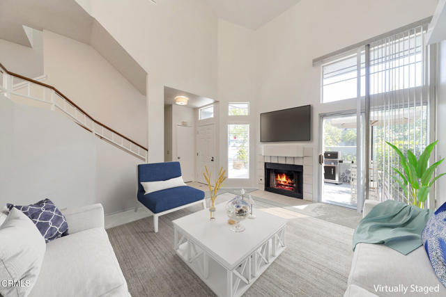 1029 Gilbert Lane, Ventura CA: https://media.crmls.org/mediaz/0a294880-d00c-4bdd-b783-6c467f9fc9c6.jpg