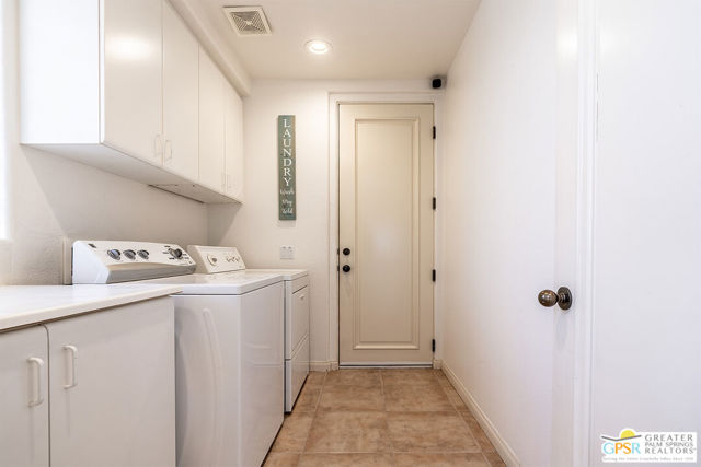 55586 Southern, La Quinta CA: https://media.crmls.org/mediaz/0a2a1a9b-d75c-4dfe-943c-cf466e9e6579.jpg