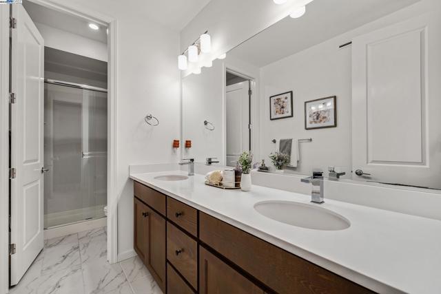 5394 Arnold Rd, Dublin CA: https://media.crmls.org/mediaz/0a2add8a-3a78-4c42-ad42-b5d352d11ed1.jpg