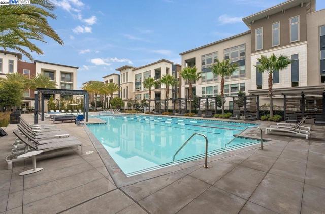 5623 Central Pkwy, Dublin CA: https://media.crmls.org/mediaz/0a2b07b6-9242-46cf-818f-e5c7c6b6c1f1.jpg