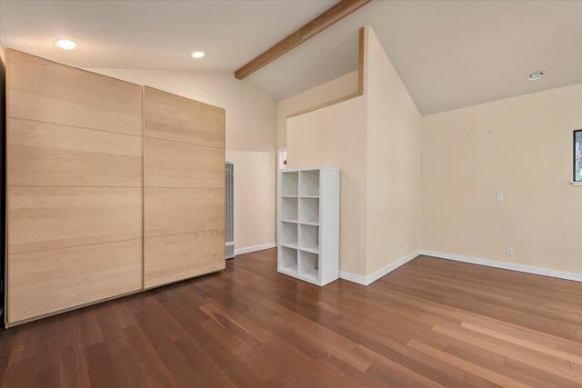 885 Patrol Road, Woodside CA: https://media.crmls.org/mediaz/0a2b7cbd-0e00-4ebe-a336-e299107c1043.jpg