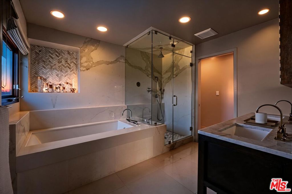 MLS #26831135 image #18