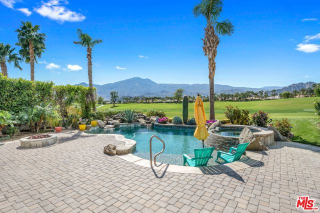 56645 Mountain, La Quinta CA: https://media.crmls.org/mediaz/0a2cf1cb-2c5f-4559-adf2-f39ad24f2244.jpg