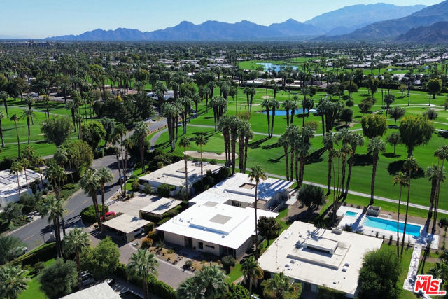 6 Cody Court, Rancho Mirage CA: https://media.crmls.org/mediaz/0a2cfbd1-5240-404e-878e-423e74889fe0.jpg