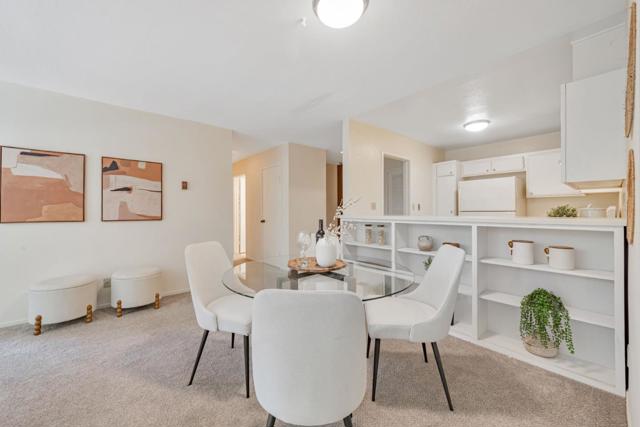 2140 Santa Cruz Avenue, Menlo Park CA: https://media.crmls.org/mediaz/0a2dabe3-3891-403b-bac7-7d7cc7177e18.jpg