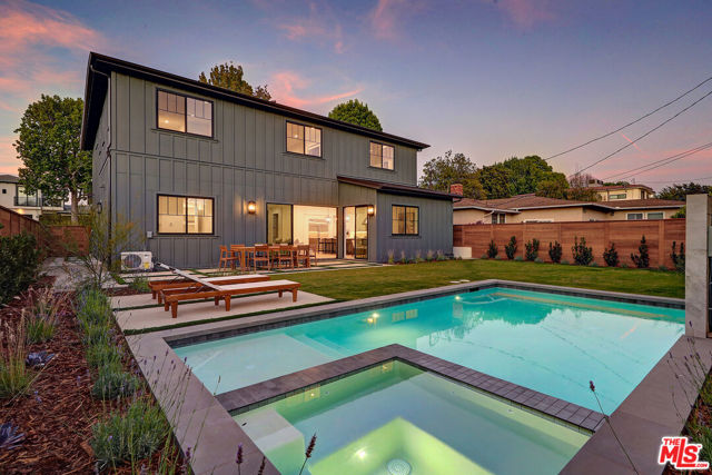 7733 Henefer Avenue, Los Angeles CA: https://media.crmls.org/mediaz/0a2dae69-fcc1-405a-ae7c-22377f62947b.jpg
