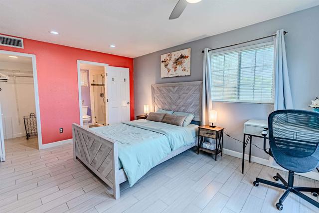 207 Elkwood Ave, Imperial Beach CA: https://media.crmls.org/mediaz/0a2e2b26-7b89-4905-977f-83d156a10e7d.jpg