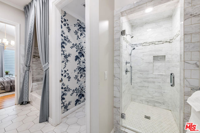 14539 Valley Vista Boulevard, Sherman Oaks CA: https://media.crmls.org/mediaz/0a2e8d6e-9b12-439a-b13a-ecdc3b768a2d.jpg