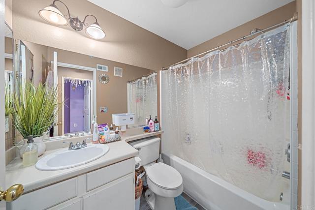 Detail Gallery Image 16 of 42 For 1161 Thistlewood Ave, Chula Vista,  CA 91913 - 3 Beds | 2/1 Baths