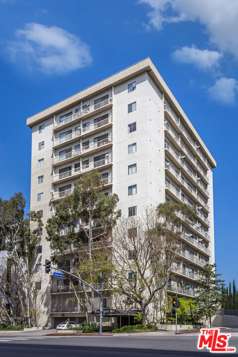 10751 Wilshire Boulevard, Los Angeles CA: https://media.crmls.org/mediaz/0a2f96f4-6d77-48e0-aa46-a5d30aa8e11f.jpg