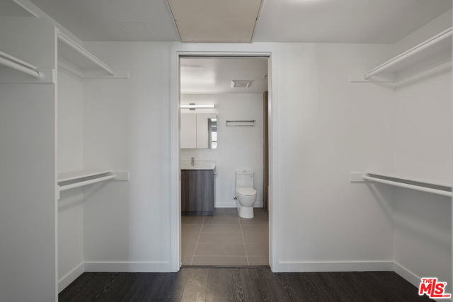 5800 Harold Way, Los Angeles CA: https://media.crmls.org/mediaz/0a2f97f0-3495-4a98-9bfa-18cf08220e6d.jpg