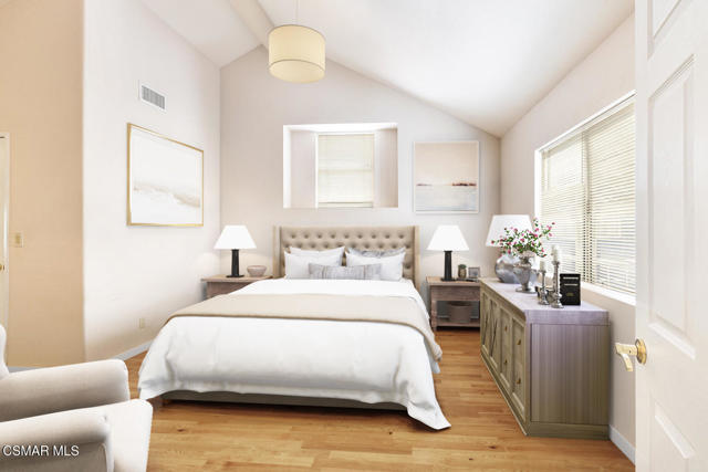 1475 Clayton Way, Simi Valley CA: https://media.crmls.org/mediaz/0a2fbe59-f41a-4e72-bcfe-726d2f2d59d0.jpg