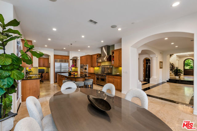 26722 Provence Drive, Calabasas CA: https://media.crmls.org/mediaz/0a2ff053-4a6c-4443-ae60-4aa1d2be62c9.jpg