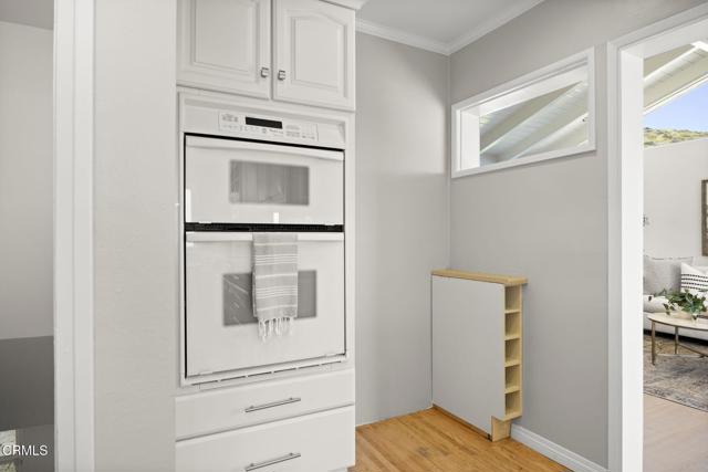 2371 Foster Avenue, Ventura CA: https://media.crmls.org/mediaz/0a3088c1-eaed-4a7f-8748-390d74fdc373.jpg