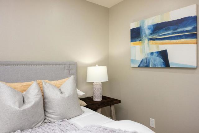 201 Bridgeport Drive, Half Moon Bay CA: https://media.crmls.org/mediaz/0a31d567-966a-4b13-97f8-909f99834ee5.jpg