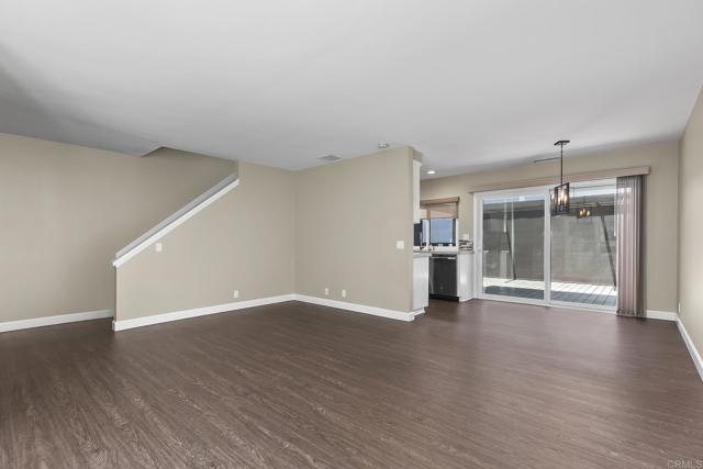 8746 Villa La Jolla Drive, La Jolla CA: https://media.crmls.org/mediaz/0a31e294-e5bc-42f8-9d0d-3163e6a160a9.jpg