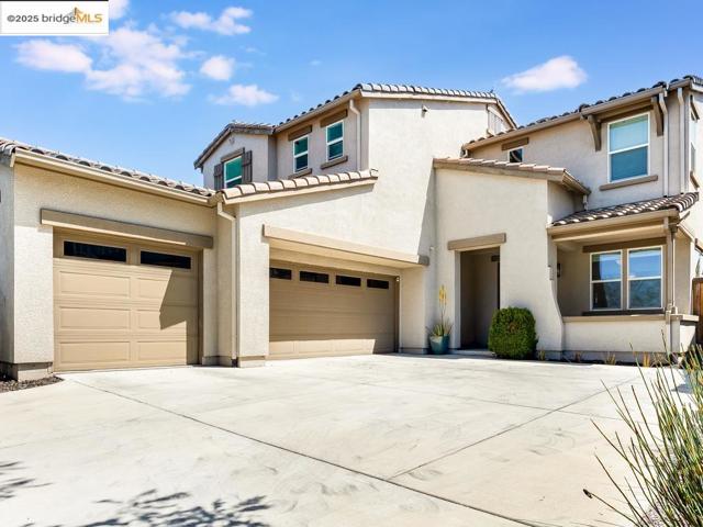 270 Guthrie Lane, Brentwood CA: https://media.crmls.org/mediaz/0a325055-9ece-4fa1-8884-3d05dd235c20.jpg