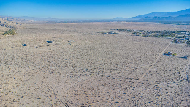 0 Shadow Mountain Lane, Thousand Palms CA: https://media.crmls.org/mediaz/0a3264b2-9abb-42fd-a8c3-0b5998171114.jpg