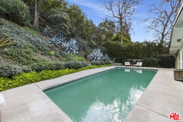 3370 Mandeville Canyon Road, Los Angeles, California 90049, 3 Bedrooms Bedrooms, ,3 BathroomsBathrooms,Single Family Residence,For Sale,Mandeville Canyon,25490255